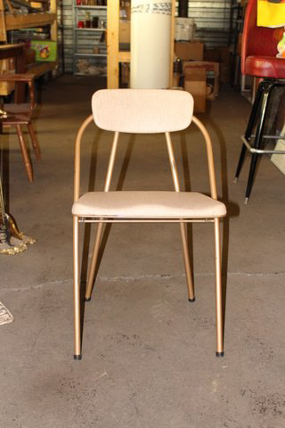 chair tan/off white